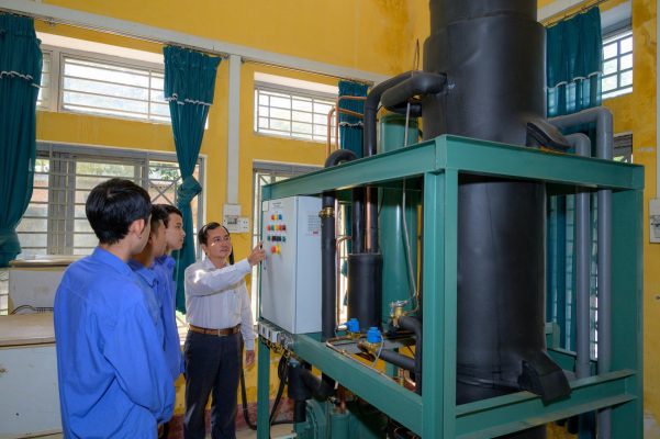 LỚP HỌC THỰC HÀNH ĐIỆN LẠNH - THẦY DŨNG